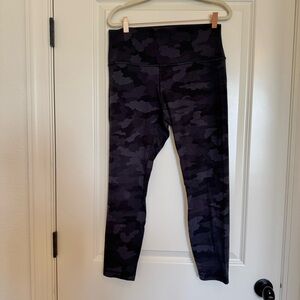 Lululemon - Women’s Black Camo Leggings